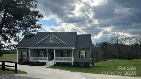 1235 Oregon Trl, York, SC 29745