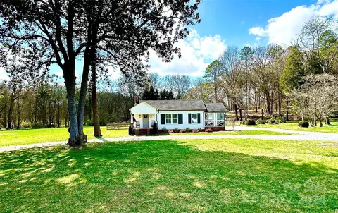 13001 Beatties Ford Rd, Huntersville, NC 28078