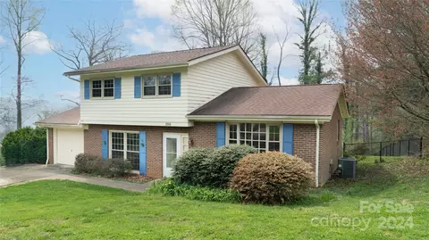104 Northwood Ct, Morganton, NC 28655