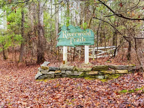 413 Never Blue Rd, Flat Rock, NC 28731 photo 8