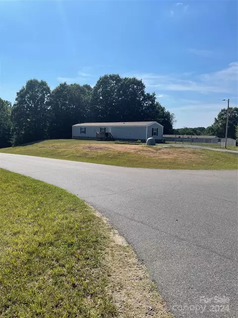 5023 S Beaver Dam Sw 12 Rd SW #12, Bessemer City, NC 28016