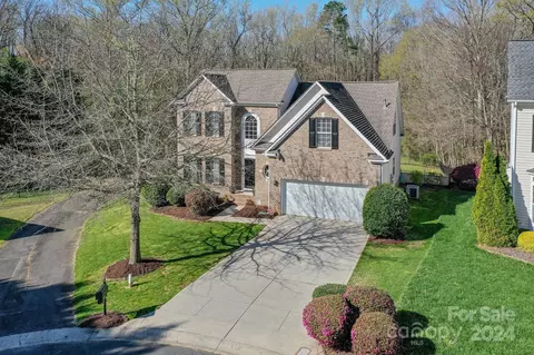 12220 Pinegate Ct, Pineville, NC 28134