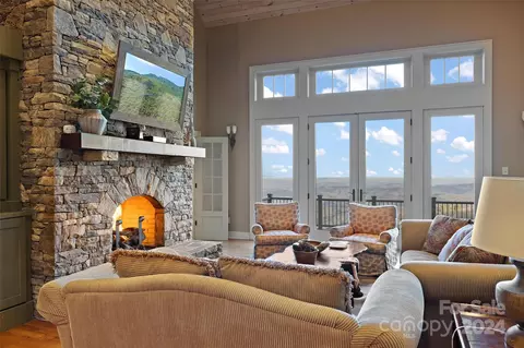 175 Huckleberry Ln, Blowing Rock, NC 28605