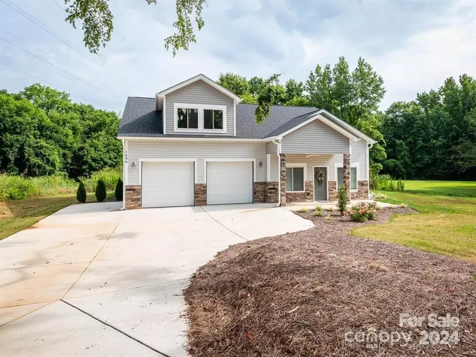 1606 W Franklin St, Monroe, NC 28112 43 Photos Movoto