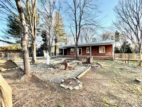 4218 Lower Cedar Valley Rd, Hudson, NC 28638