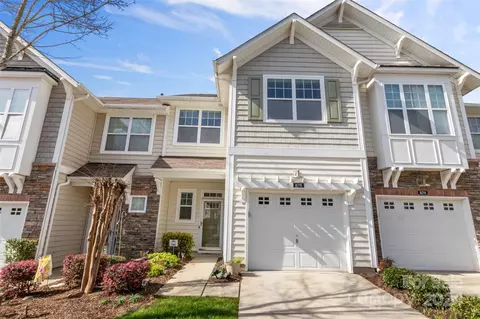 876 Petersburg Dr, Fort Mill, SC 29708