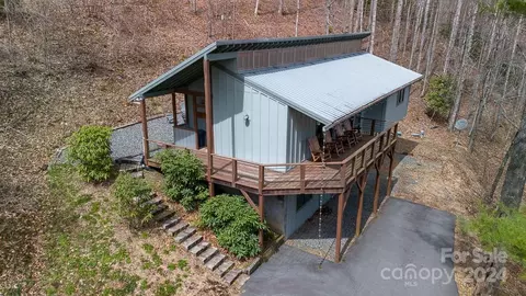 9525 Blackberry Rd, Lenoir, NC 28645