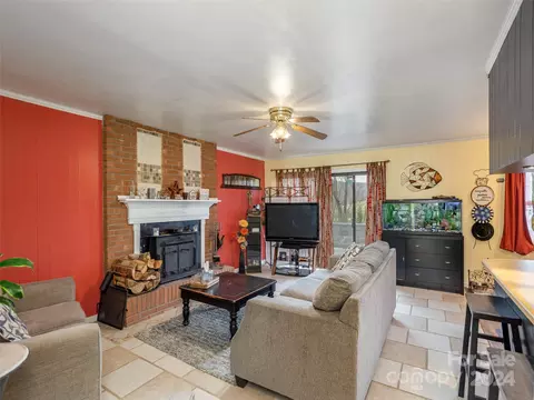 62 Broadview Cir, Brevard, NC 28712 photo 6