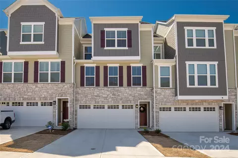 410 Lahinch Dr, Tega Cay, SC 29708