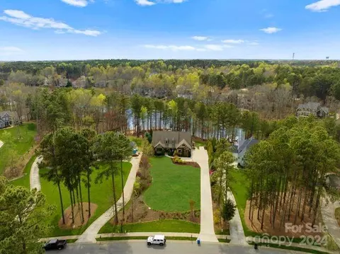 261 Cove Creek Loop, Mooresville, NC 28117