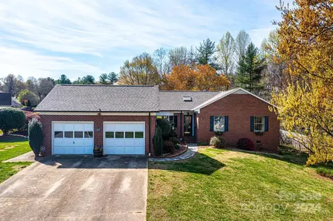 1270 34th Ne Ave NE, Hickory, NC 28601