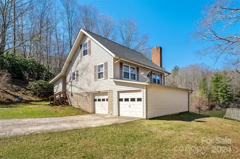 376 Hoot Owl Rd, Spruce Pine, NC 28777