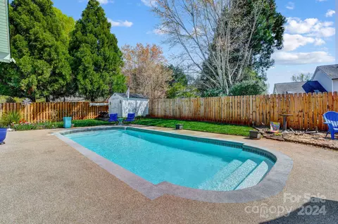 12622 Mcginnis Ln, Huntersville, NC 28078