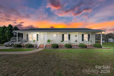 5465 Mcginnis Ln, Stanfield, NC 28163