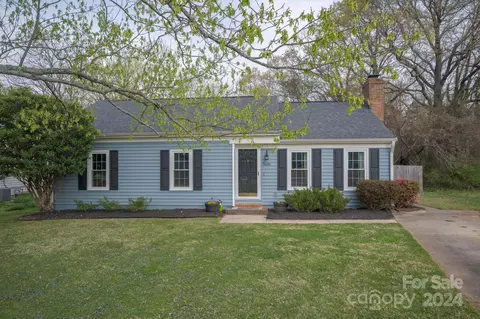 5626 Carved Oak Cir, Charlotte, NC 28227
