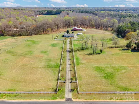 1060 Beamguard Rd, Clover, SC 29710