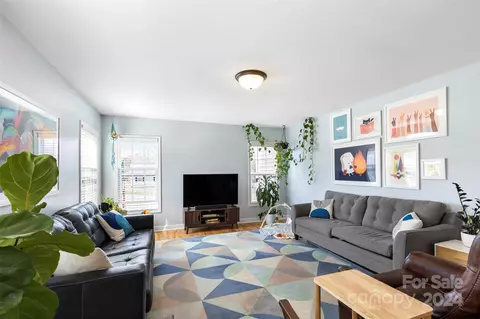 3100 Stoney Creek Dr, Valdese, NC 28690