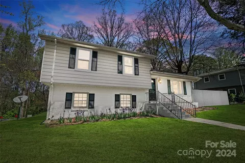 4450 Westridge Dr, Charlotte, NC 28208