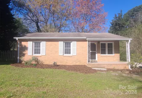 203 Smith St, Star, NC 27356