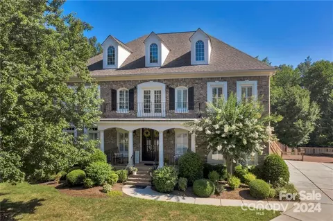 1110 Doverstone Ct, Matthews, NC 28104