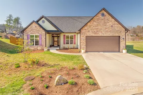 32 Checkerberry Ct, Weaverville, NC 28787