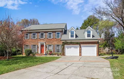 2927 Polo Ridge Ct, Charlotte, NC 28210