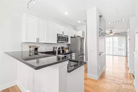 1314 Kenilworth 218 Ave #218, Charlotte, NC 28203