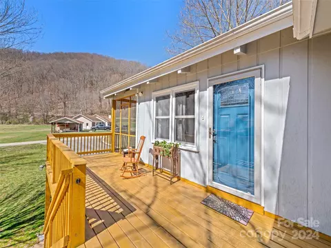 43 Sharp Mountain Rd, Canton, NC 28716 photo 8