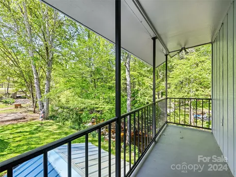 43 Sharp Mountain Rd, Canton, NC 28716 photo 4