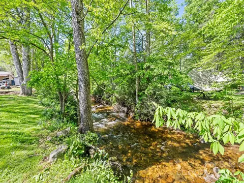 43 Sharp Mountain Rd, Canton, NC 28716 photo 5