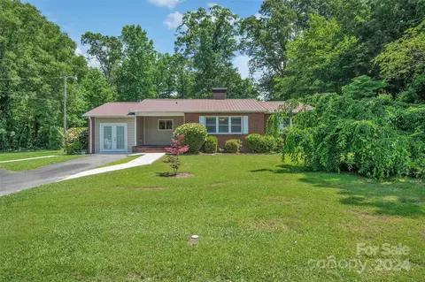 313 Taft St, Troy, NC 27371