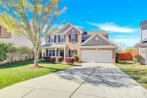 3737 Amber Meadows Dr, Charlotte, NC 28269
