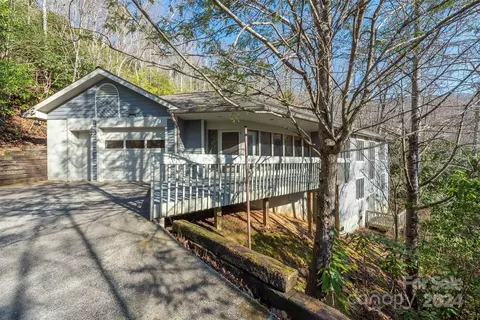 539 Suwannee Dr, Montreat, NC 28757