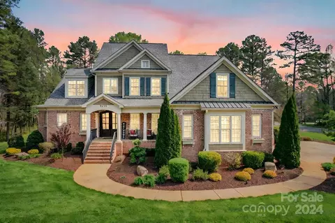 9608 Bales Ln, Charlotte, NC 28227