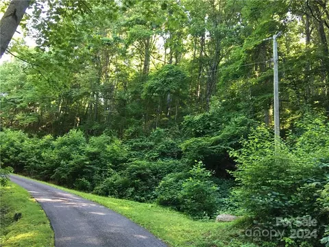 Red Oak Forest Road, Fairview, NC 28730