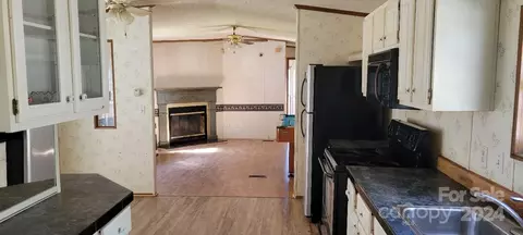 Entry Way - 116 Angel Rd, Mars Hill, NC 28754 photo 1 of 1