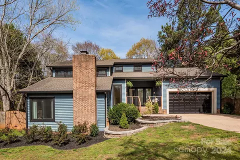 1524 Larochelle Ln, Charlotte, NC 28226
