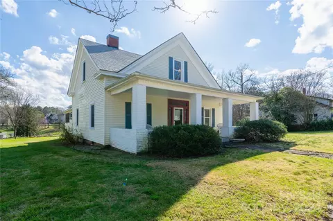 206 E Allenton St, Mount Gilead, NC 27306
