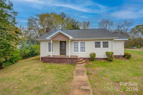 141 Spinner St, Spindale, NC 28160