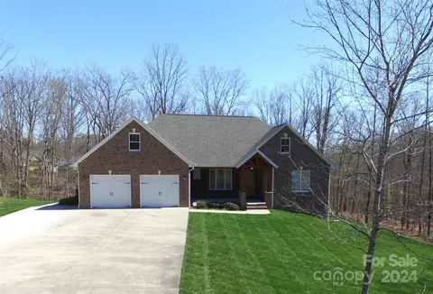 300 Oak Knl, Hildebran, NC 28637