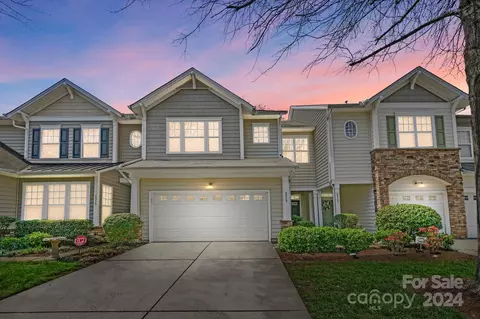 8519 Brookings Dr, Charlotte, NC 28269