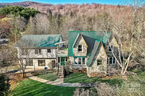 96 Aunt Effie Rd, Burnsville, NC 28714