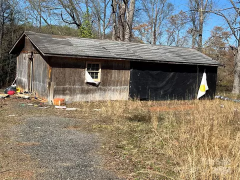 88 Bambi Ln, Mill Spring, NC 28756 photo 10