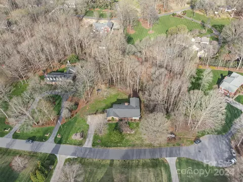 2657 Fines Creek Dr, Statesville, NC 28625