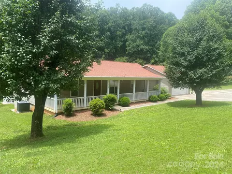 708 Stacy Hill Rd, Nebo, NC 28761
