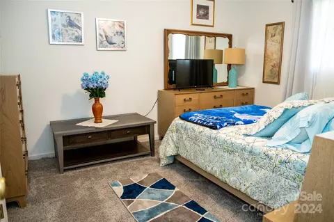 Bedroom - 5908 Bollinger Loop, Morganton, NC 28655 photo 5 of 5