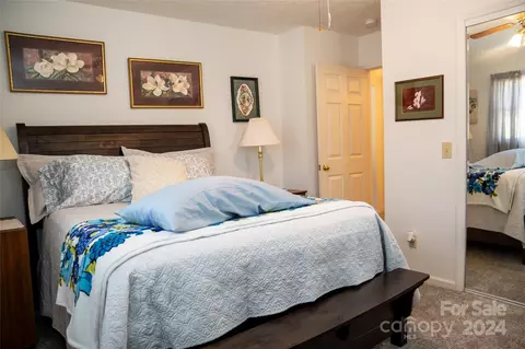 Bedroom - 5908 Bollinger Loop, Morganton, NC 28655 photo 4 of 5