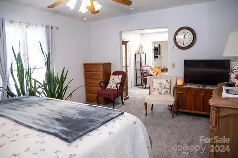 Bedroom - 5908 Bollinger Loop, Morganton, NC 28655 photo 2 of 5
