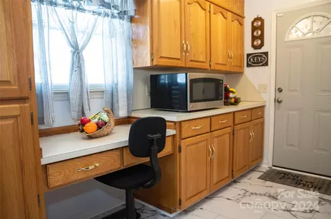 Kitchen - 5908 Bollinger Loop, Morganton, NC 28655 photo 5 of 5