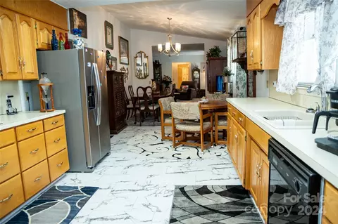 Kitchen - 5908 Bollinger Loop, Morganton, NC 28655 photo 2 of 5